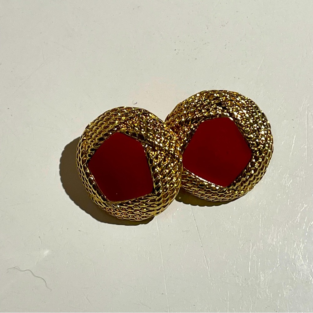 Monet clip on earrings